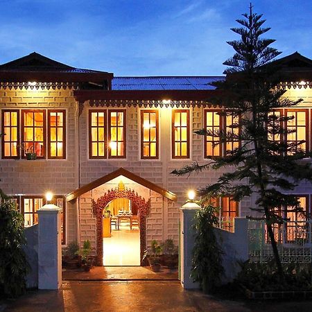 Golden Empress Hotel Nyaung Shwe Dış mekan fotoğraf