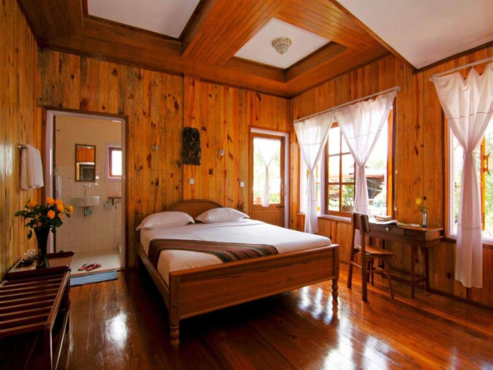 Golden Empress Hotel Nyaung Shwe Dış mekan fotoğraf