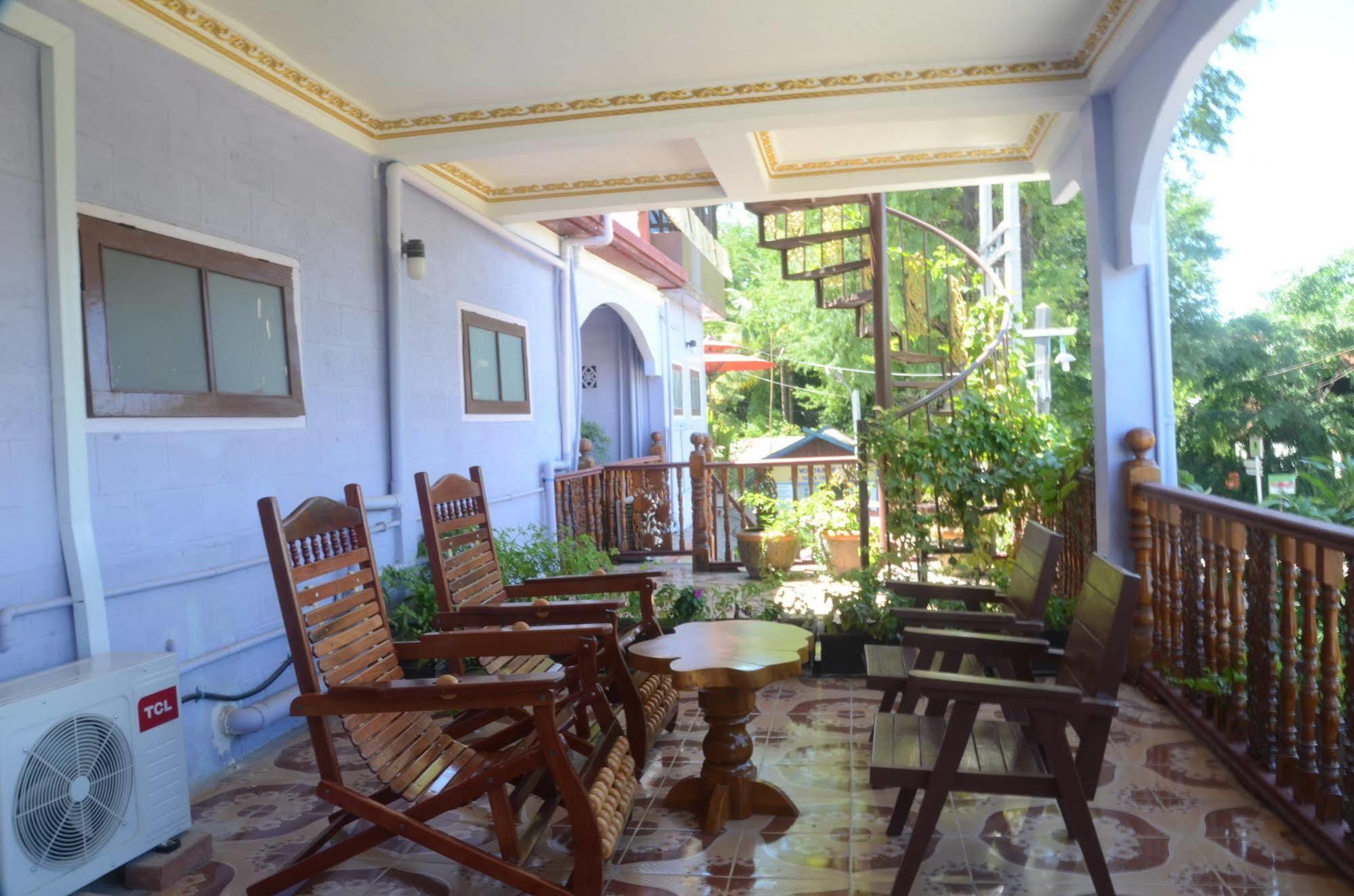 Golden Empress Hotel Nyaung Shwe Dış mekan fotoğraf