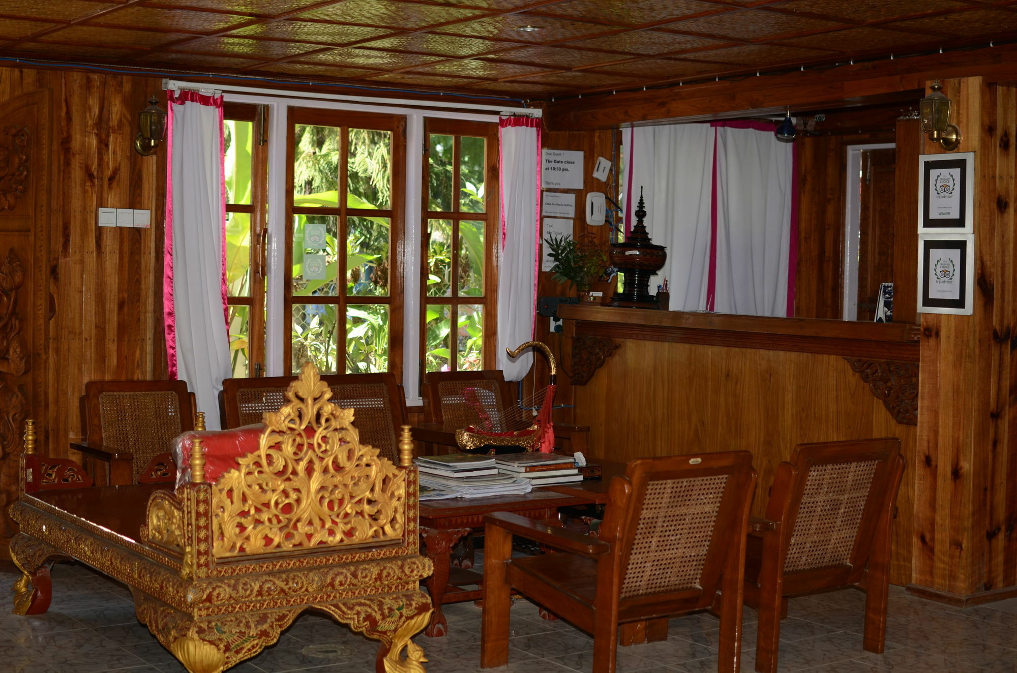 Golden Empress Hotel Nyaung Shwe Dış mekan fotoğraf